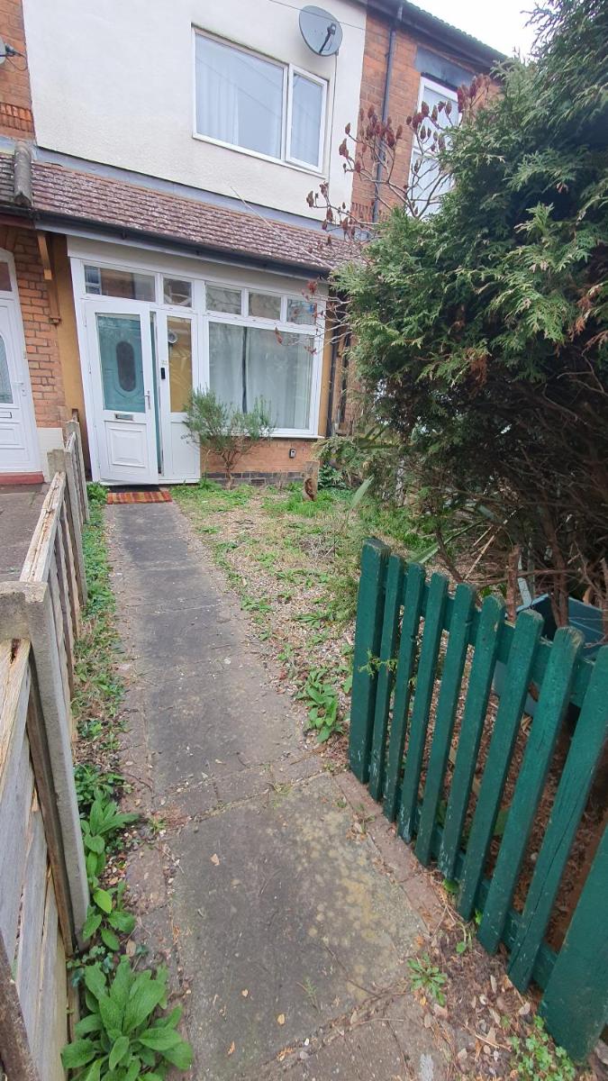Spacious 2 Bedroom Home in Birmingham - Hizvo
