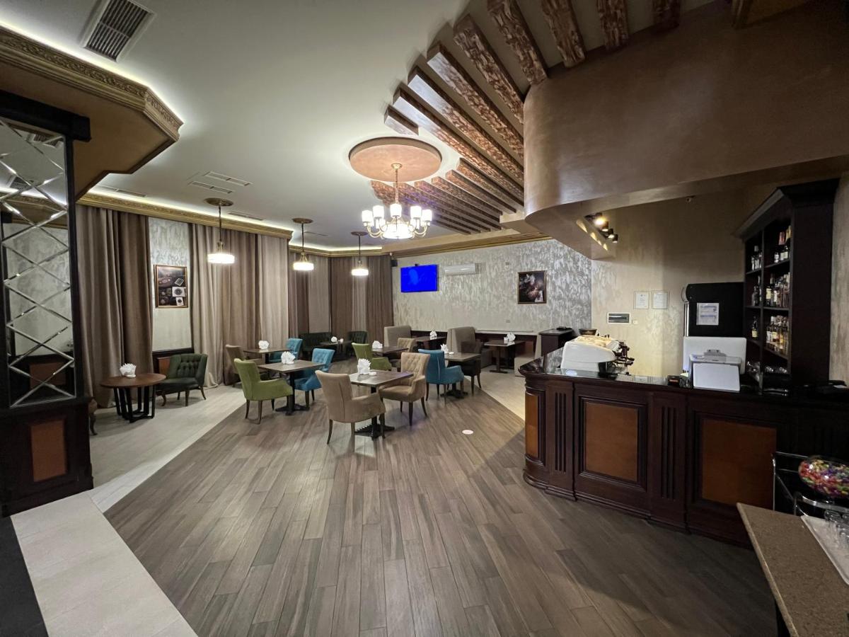 Vegas Hotel - Housity