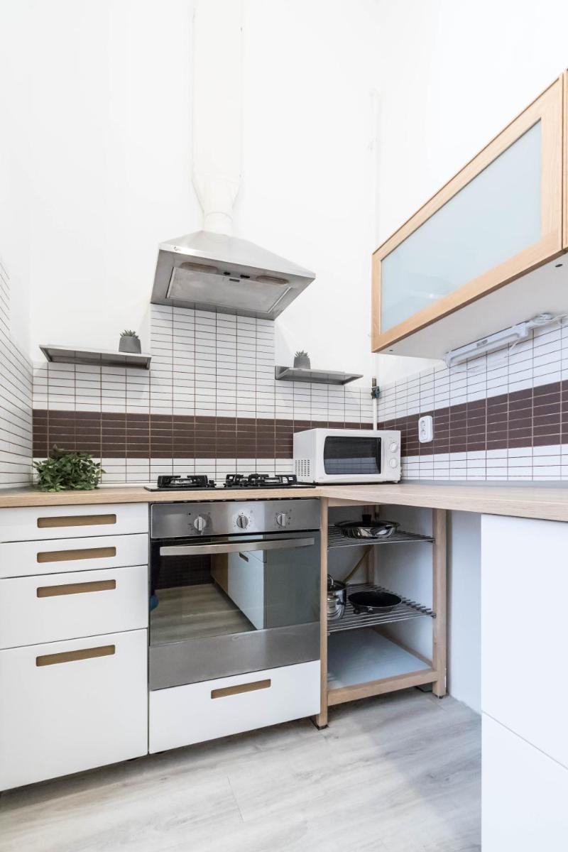 Leda's Apartment Next to the Danube and Fashion Street - Housity