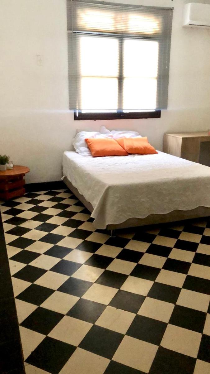 Suitetrails - VEGAN GARDEN HOSTAL Y RESTAURANTE
