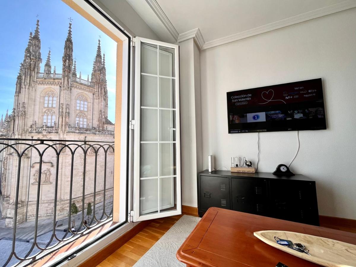 Balcón con Vistas a la Catedral de Burgos ATUAIRE - Housity