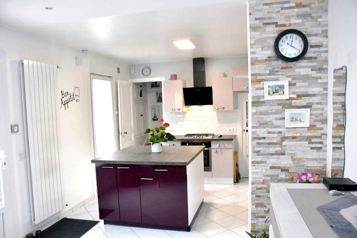 Lovely 2 Bedroom House Close to Paris, Airports and Disneyland - LAGNY SUR MARNE - Housity