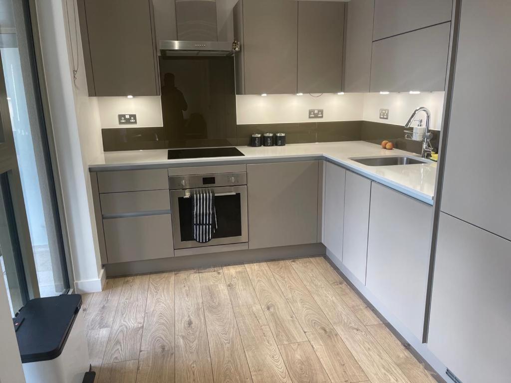Luxury Double bedroom in Gallions Reach - Housity