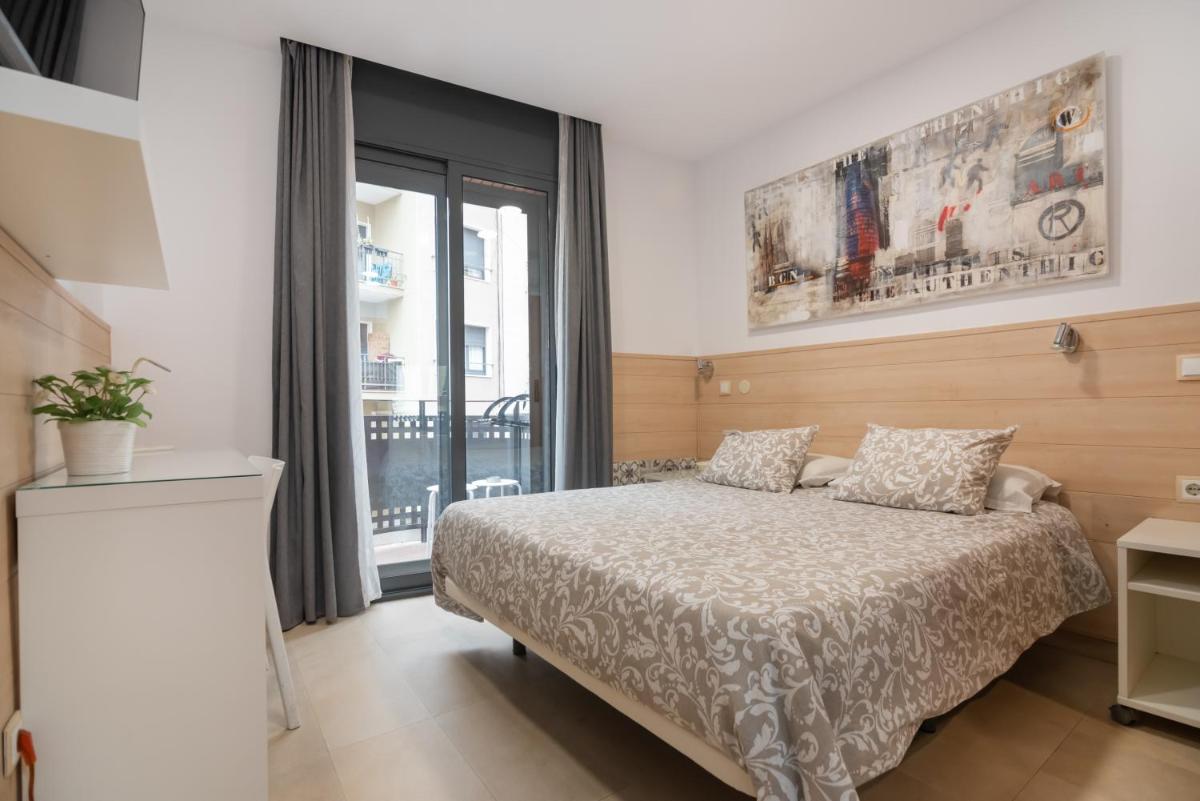 Hostal House - Housity