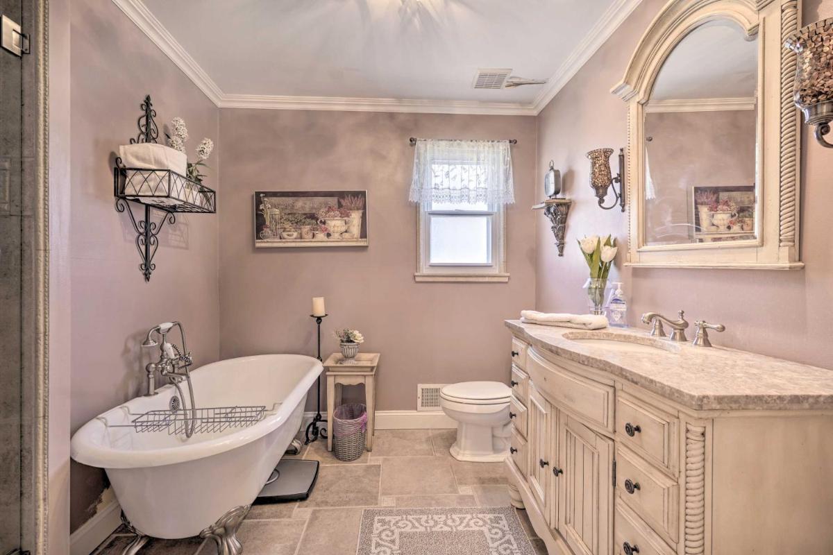 Jersey Shore Getaway with Grill Walk to Beach! - Housity