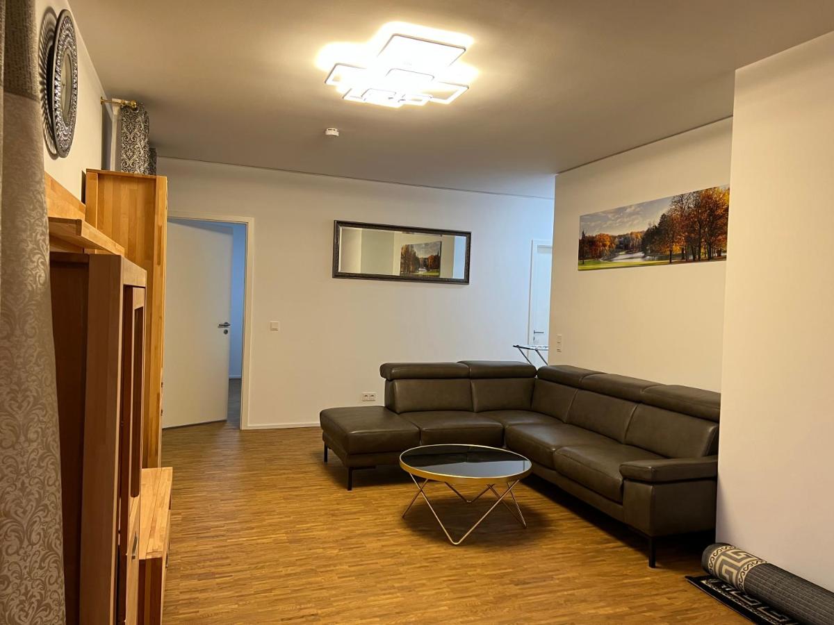 Three Bedroom apartment in City centre with a Grand Garden - Housity