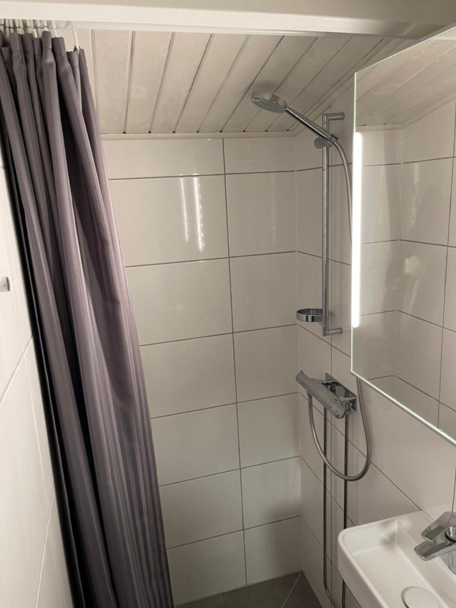 Kvarnsjöns Naturcamping Stuga 3 - Housity