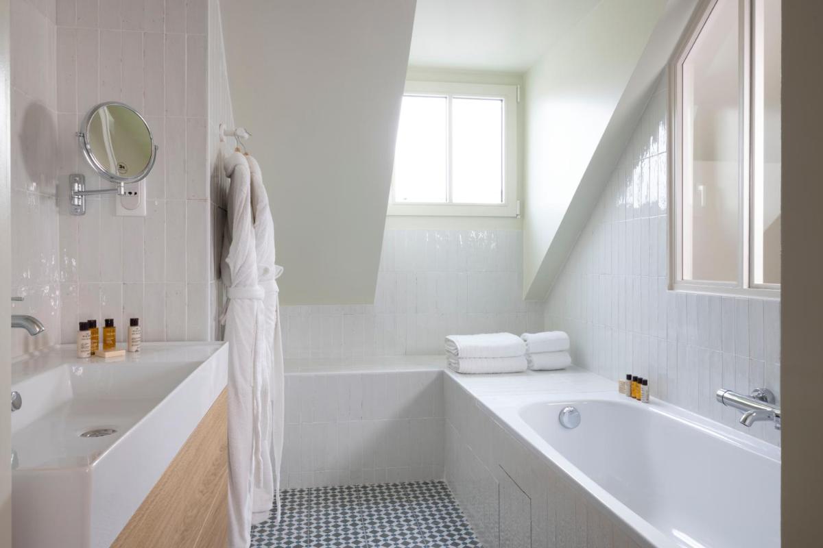 Salle de bains dans l'établissement Le Petit Oberkampf Hotel & Spa