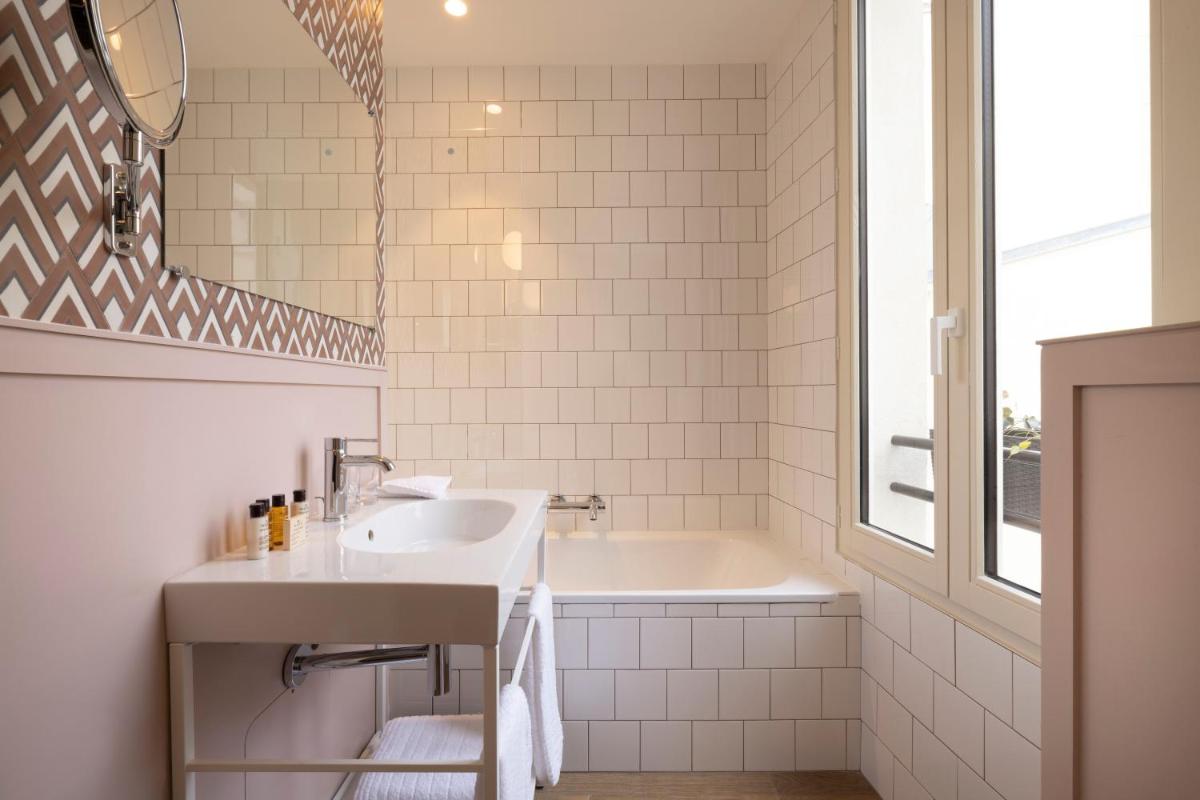 Salle de bains dans l'établissement Le Petit Oberkampf Hotel & Spa