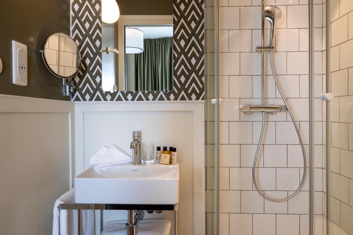 Salle de bains dans l'établissement Le Petit Oberkampf Hotel & Spa