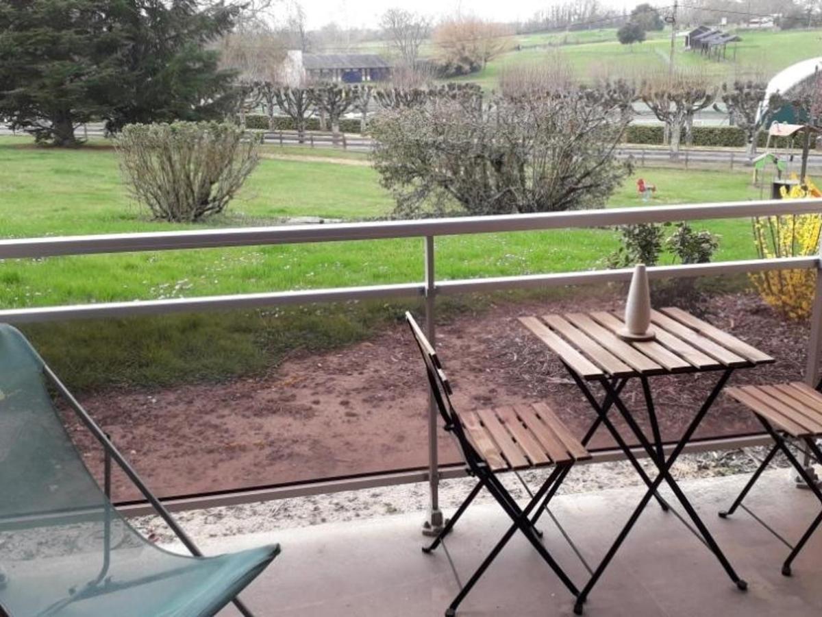 Charmant T2 avec terrasse à 100m des Thermes du Connétable, Wi-Fi, lave-vaisselle. - FR-1-541-25 - Housity