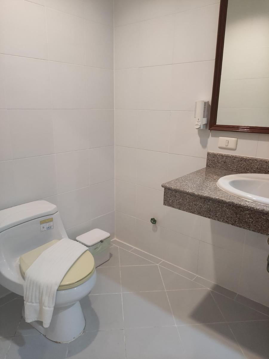 Baan Thara Guesthouse - Housity