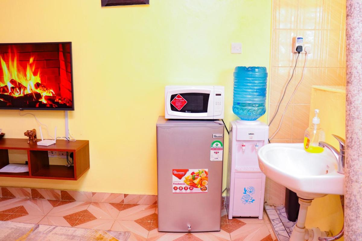 Lux Suites Trm drive Apartments Roysambu - Housity