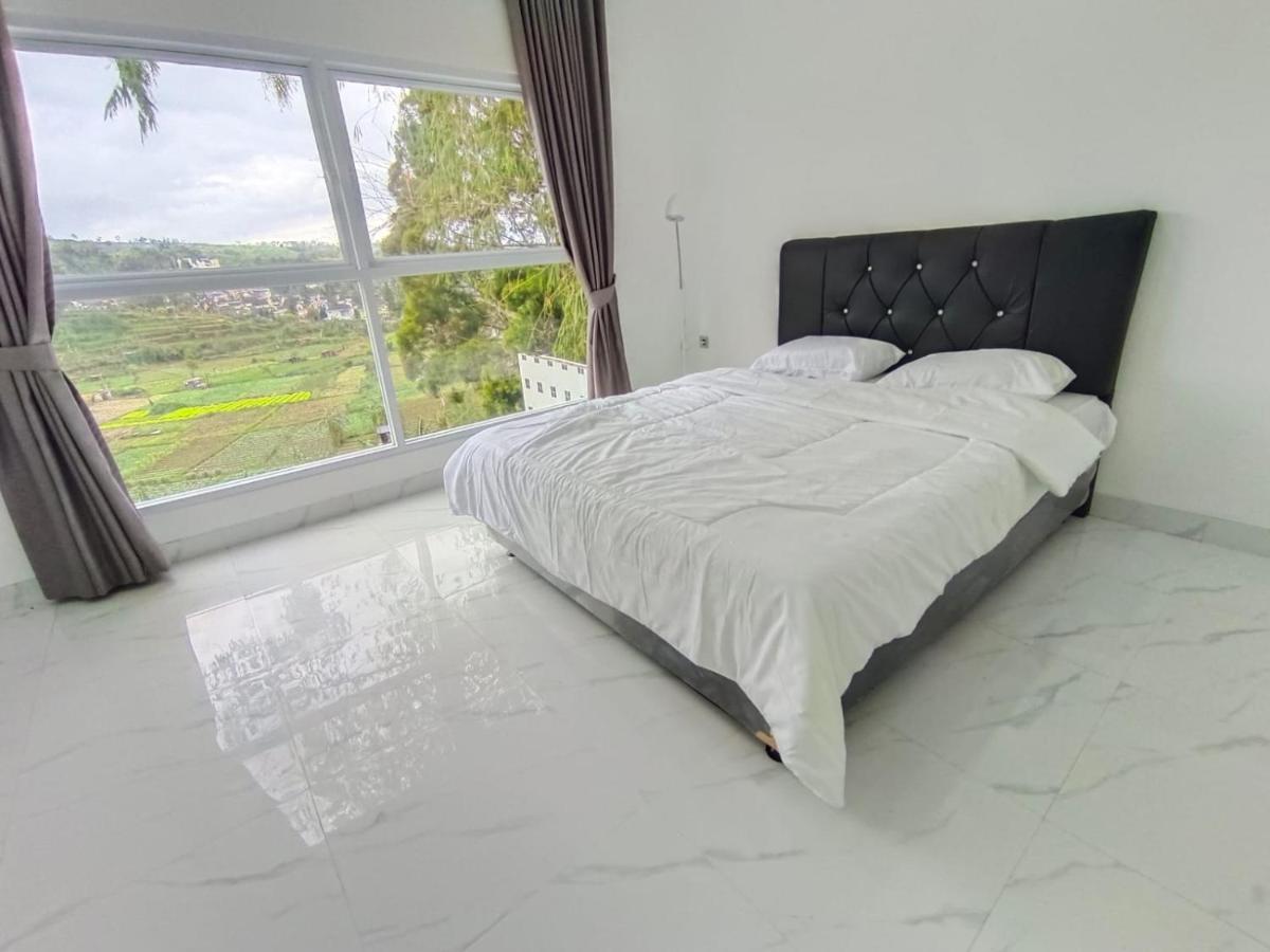 Villa kota bunga - Housity