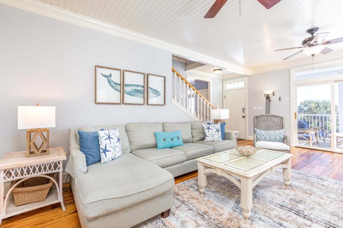 Seconds To The Sea - Housity