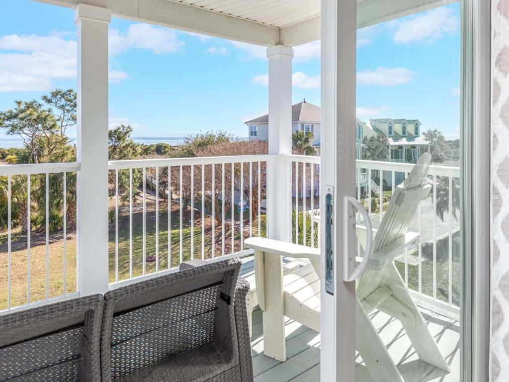 Seconds To The Sea - Housity