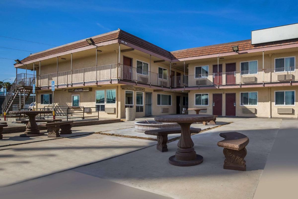 Rodeway Inn San Bernardino & Redlands - Housity