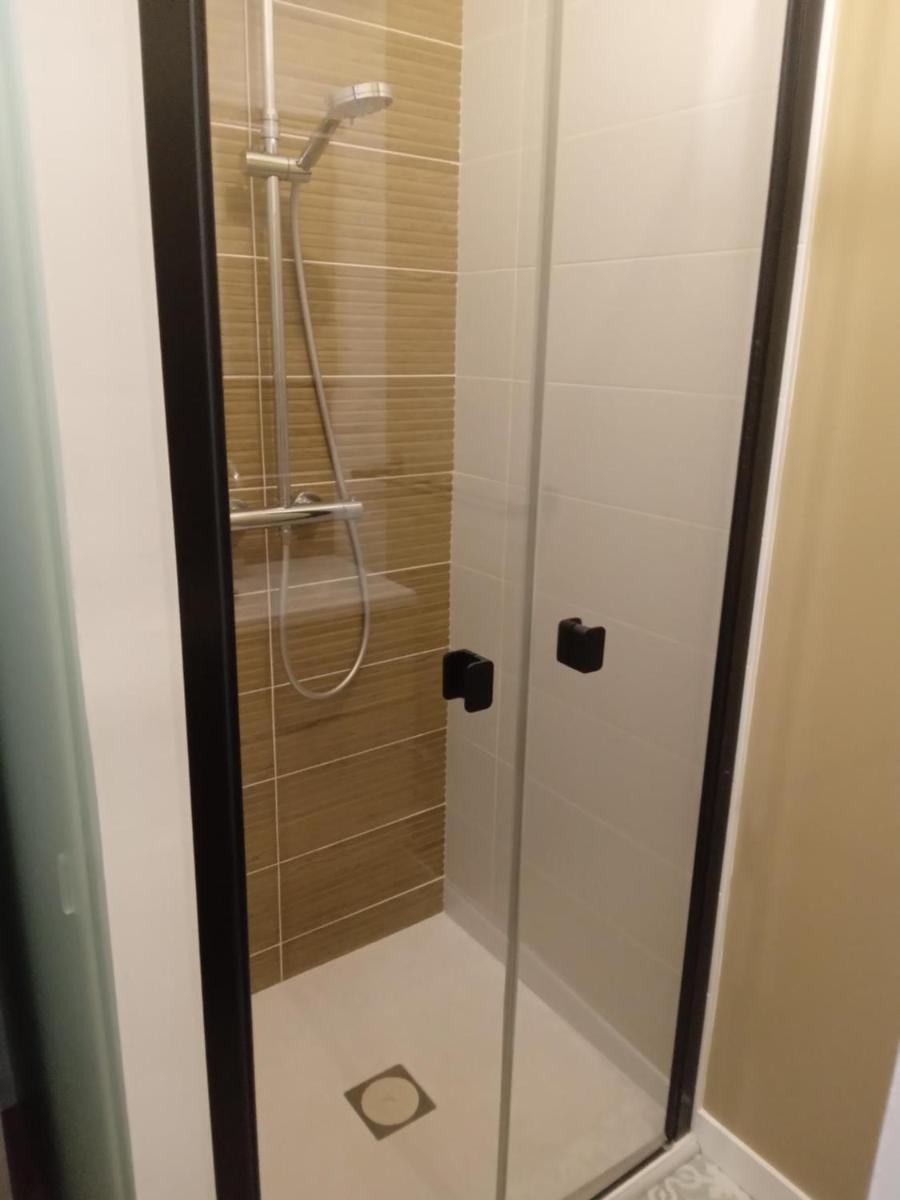 Chambre B&B - proche circuit 24 heures du Mans - Housity
