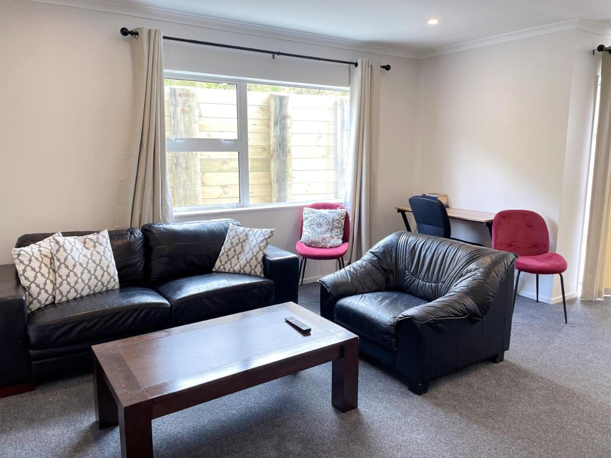 NO PARTY ALLOWED, Brand new! Free unlimited fiber wifi - Housity