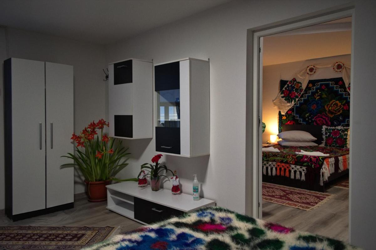 La Dory - Housity