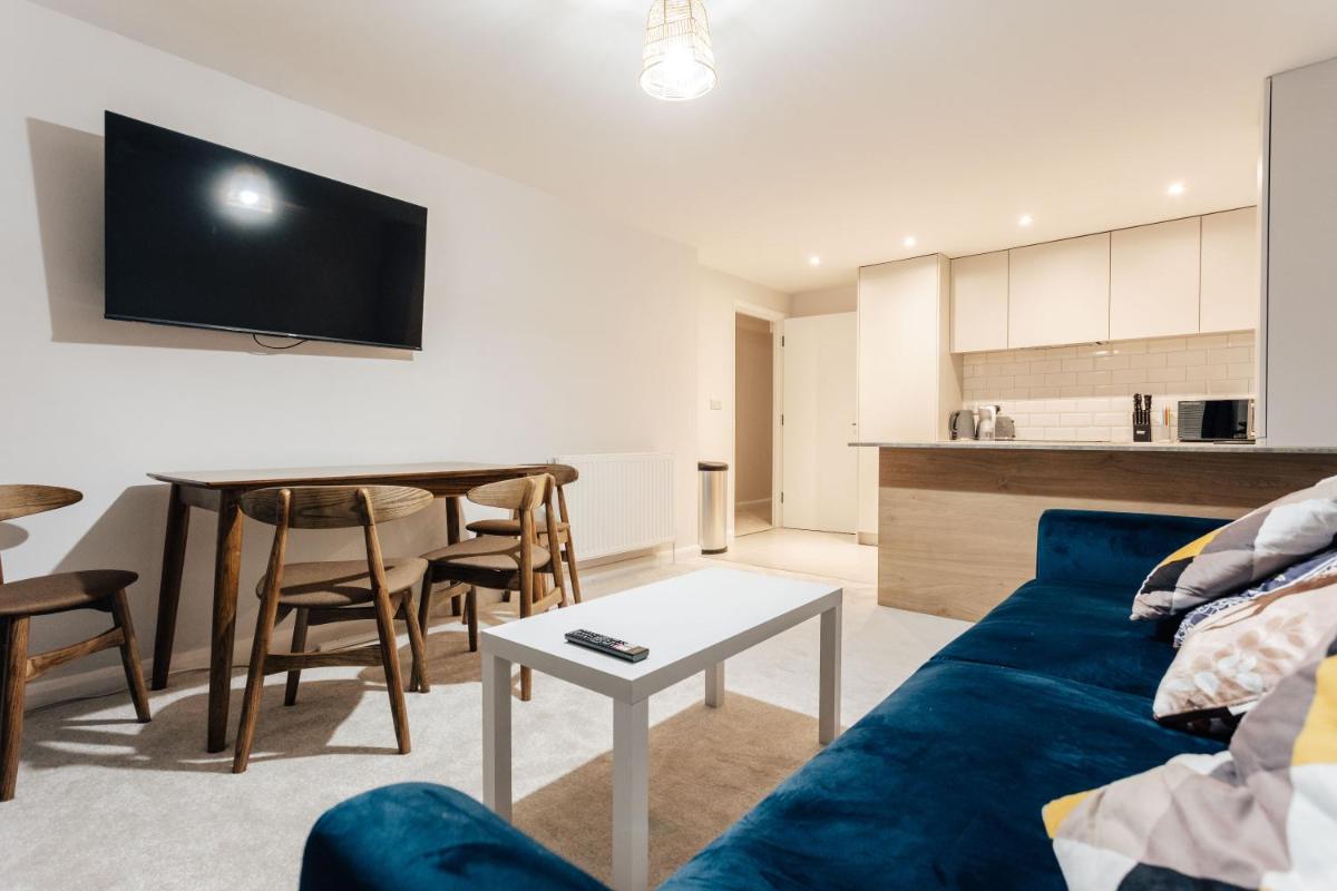 Stunning 2 bedroom flat in town - Housity