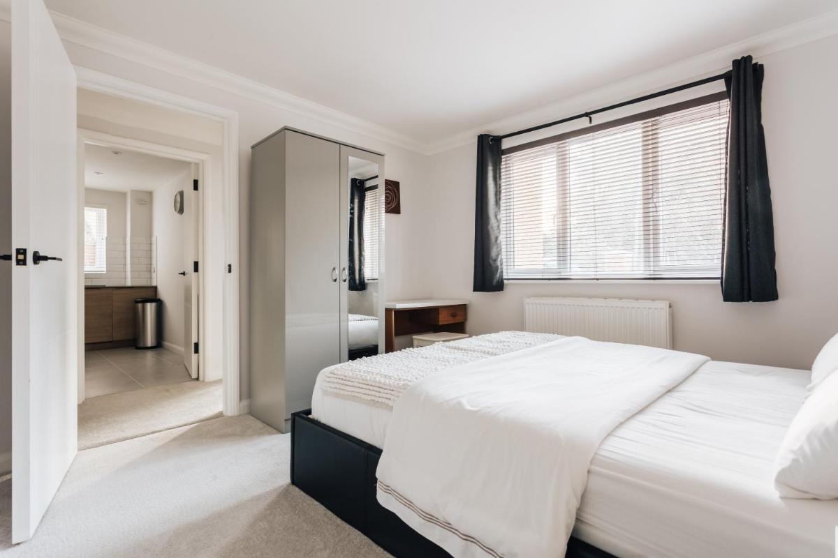 Premier Refurbished Central Flat - Housity