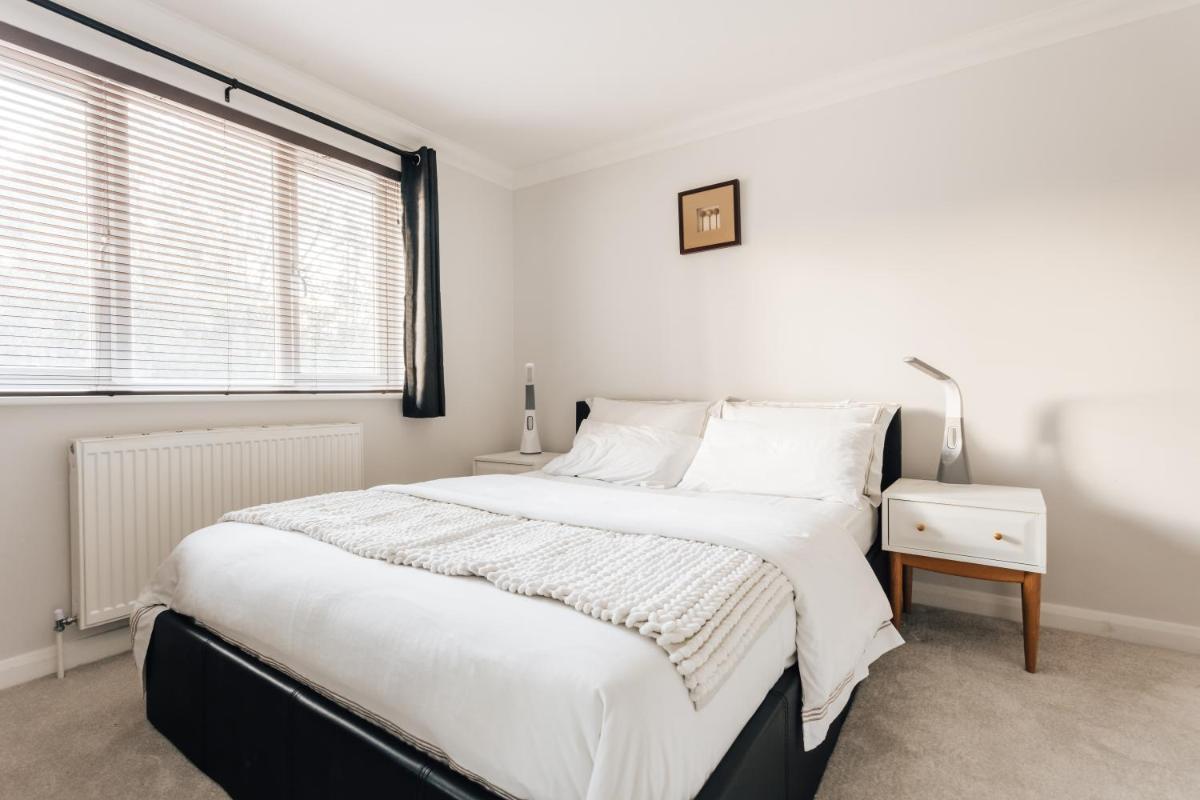 Premier Refurbished Central Flat - Housity