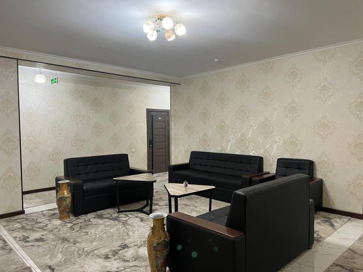YANTAI Hotel - Housity