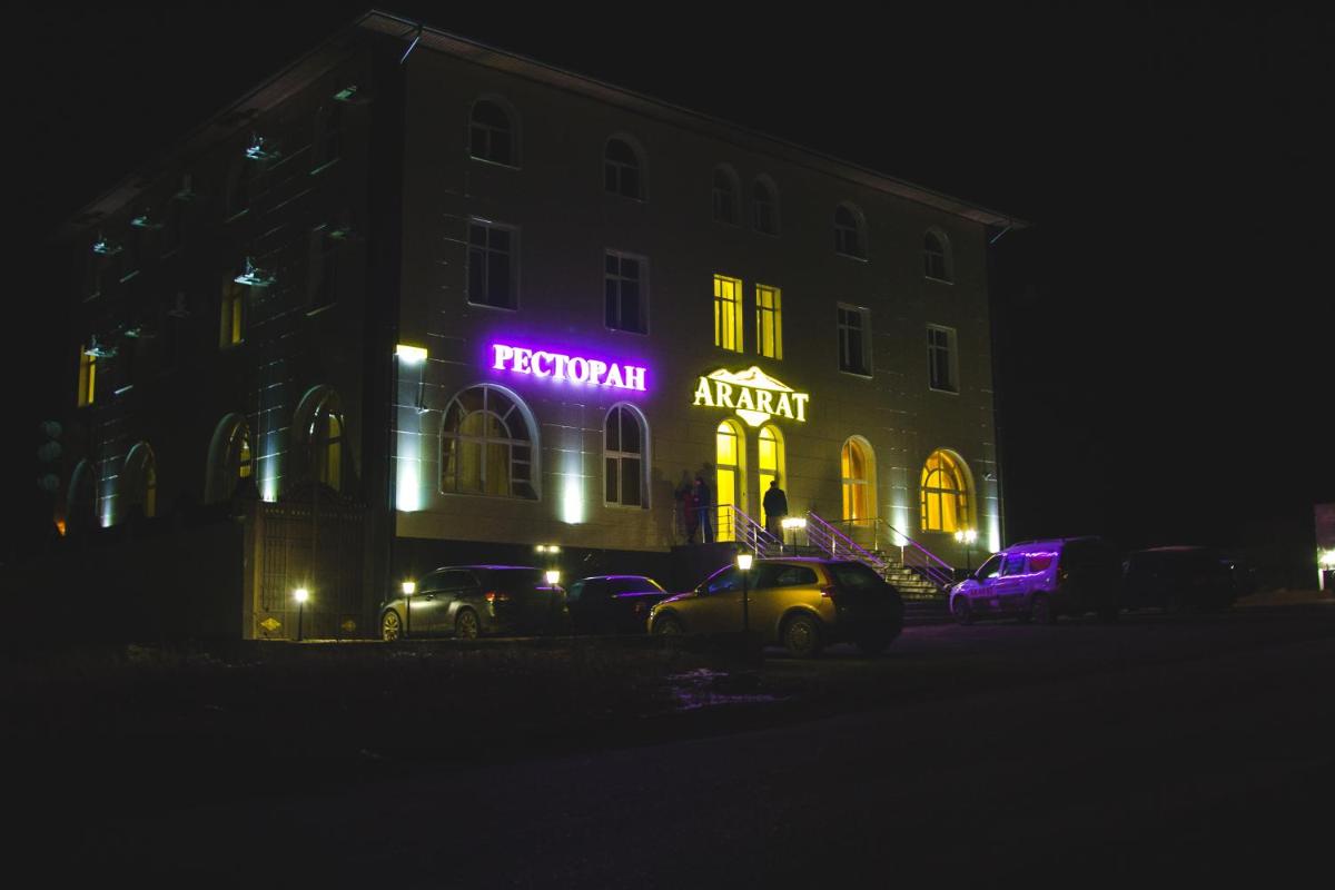 Hotel Ararat - Housity