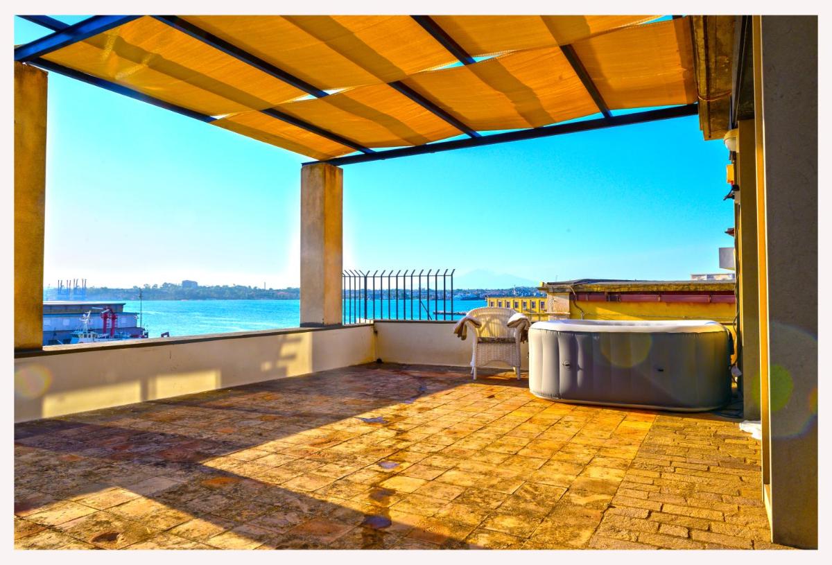 Villa Sul Molo tra Siracusa e Catania - Housity