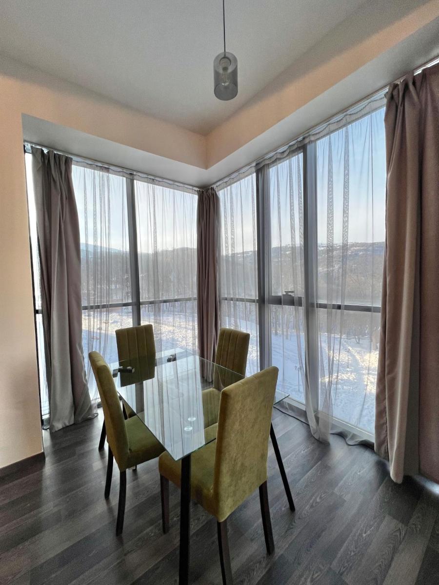Toon Kechi with balcony - Housity