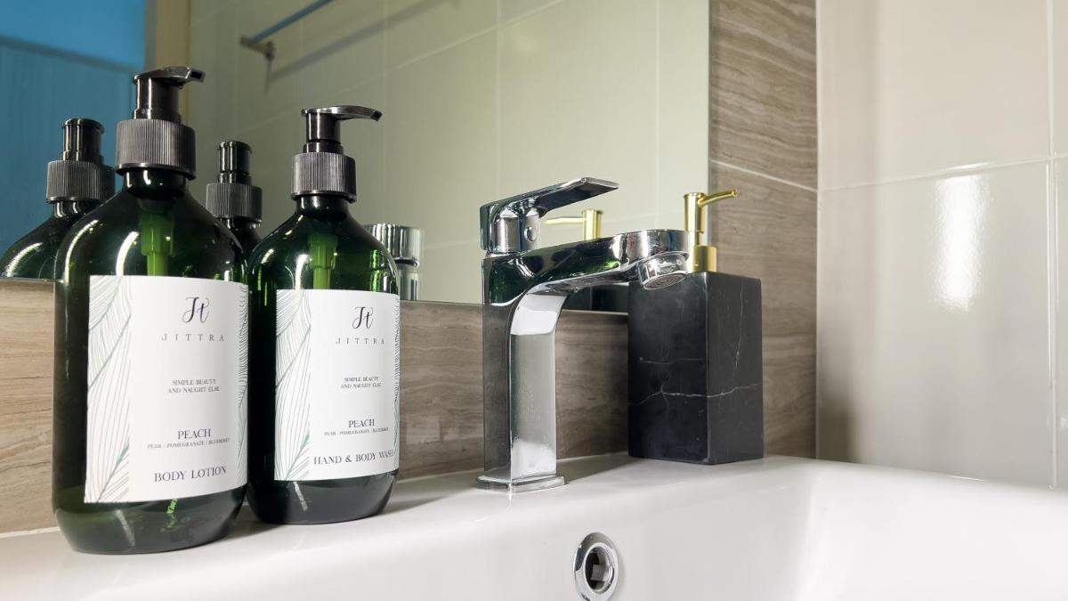 Wellness Stay & Hotel Sukhumvit 107 - Housity