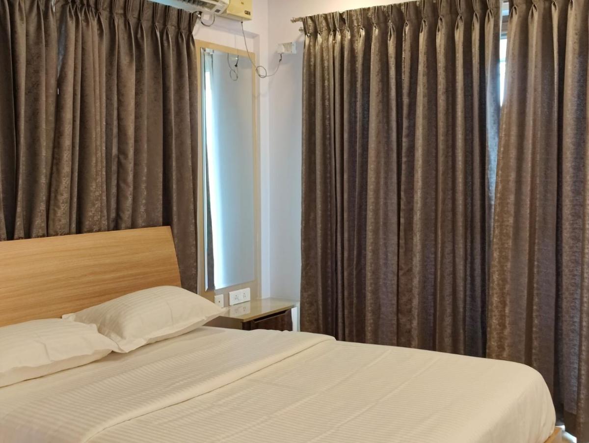 Tara Suites Premium rooms in Central Indiranagar - Housity