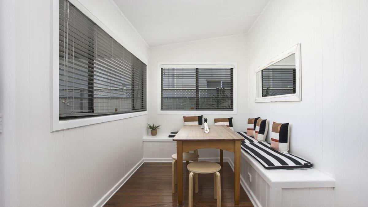 Coast Along - Ettalong Beach - Housity