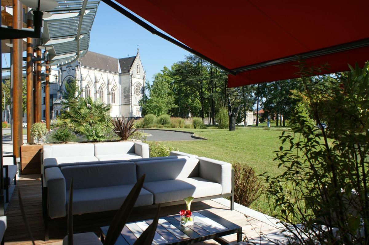 Jardin de l'établissement Parc Beaumont Hôtel & Spa Pau - MGallery Collection