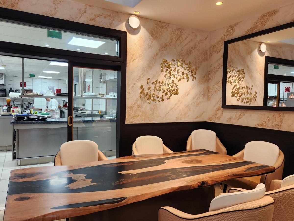 Restaurant ou autre lieu de restauration dans l'établissement La Côte Saint Jacques