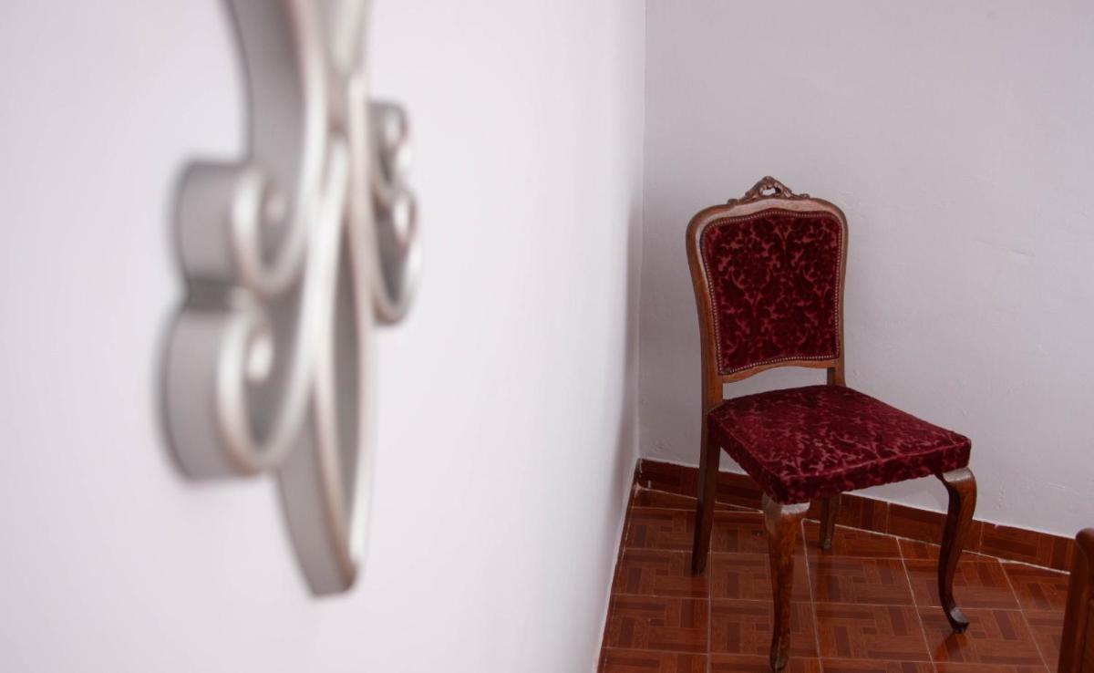 Casa rural fuenteciruelos - Housity