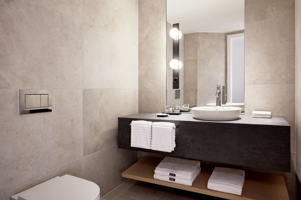 Ein Badezimmer in der Unterkunft The Westin Grand Frankfurt Ein Badezimmer in der Unterkunft The Westin Grand Frankfurt