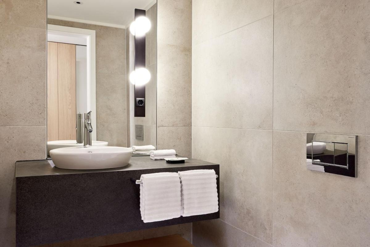 Ein Badezimmer in der Unterkunft The Westin Grand Frankfurt Ein Badezimmer in der Unterkunft The Westin Grand Frankfurt