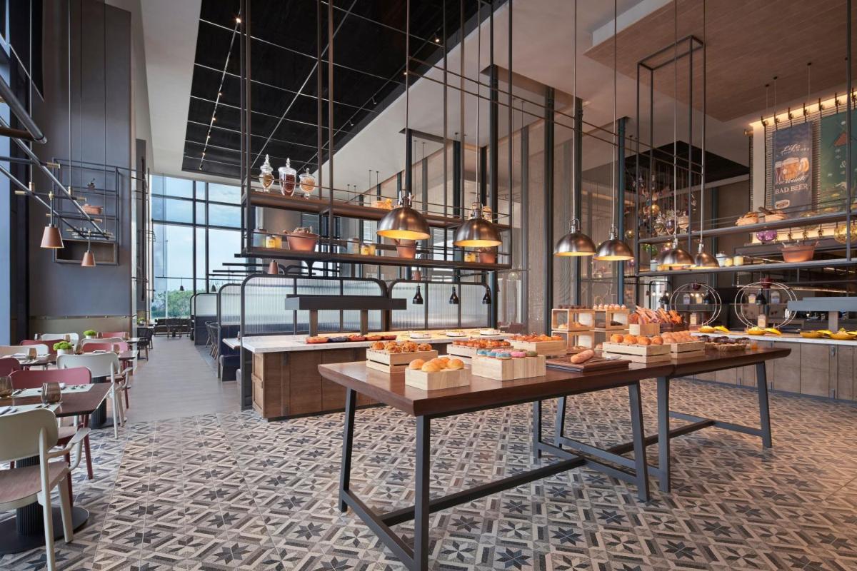 Four Points by Sheraton Tianjin National Convention and Exhibition Center - Housity