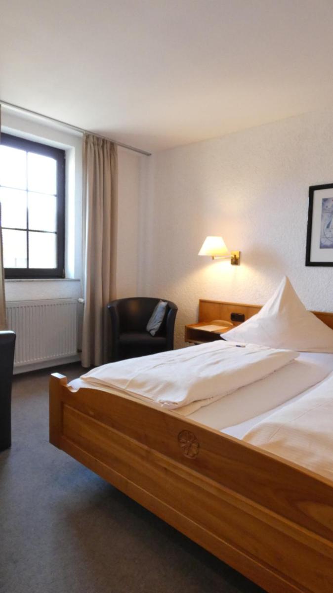 Hotel Burg Breuberg - Housity
