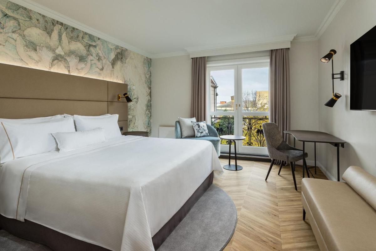 Ein Bett oder Betten in einem Zimmer der Unterkunft The Westin Grand Berlin