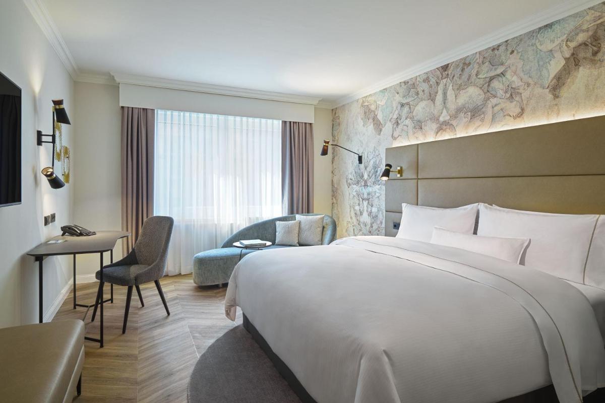 Ein Bett oder Betten in einem Zimmer der Unterkunft The Westin Grand Berlin