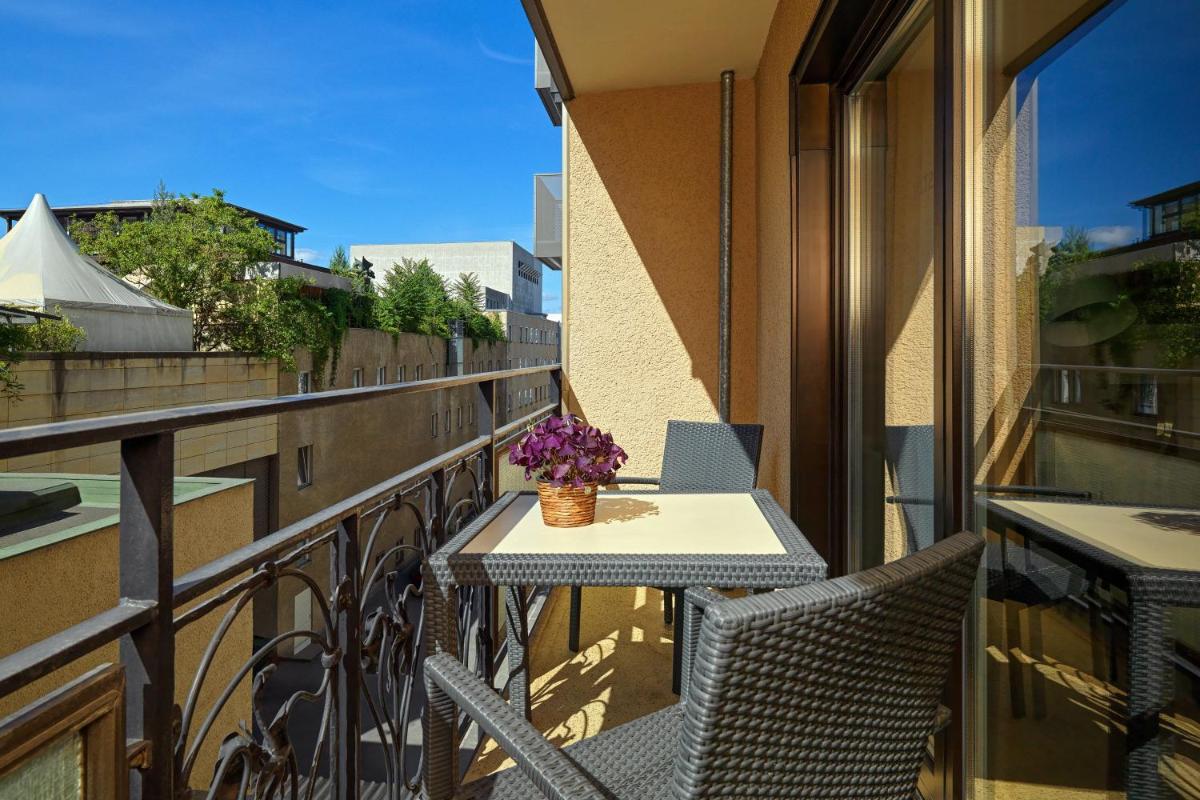 Ein Balkon oder eine Terrasse in der Unterkunft The Westin Grand Berlin