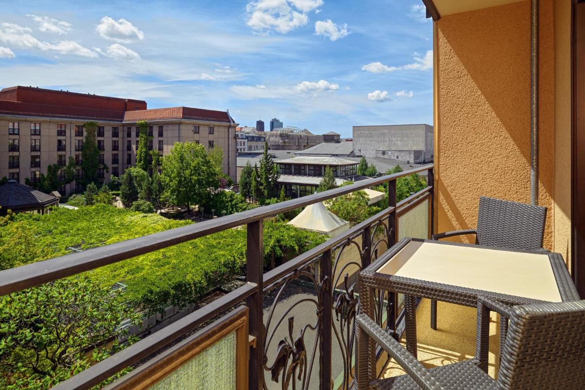 Ein Balkon oder eine Terrasse in der Unterkunft The Westin Grand Berlin