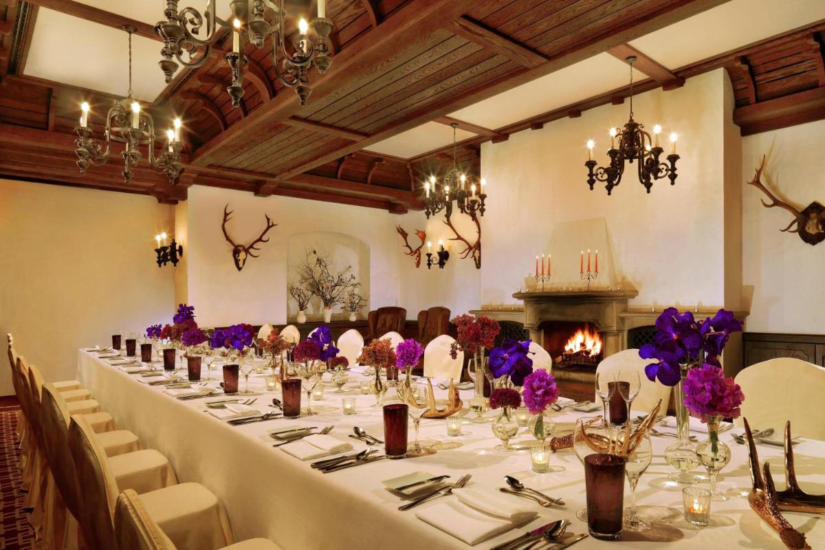 Ein Restaurant oder anderes Speiselokal in der Unterkunft The Westin Grand Berlin