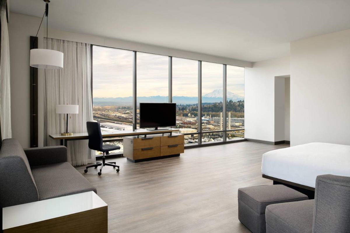 Marriott Tacoma Downtown - Housity