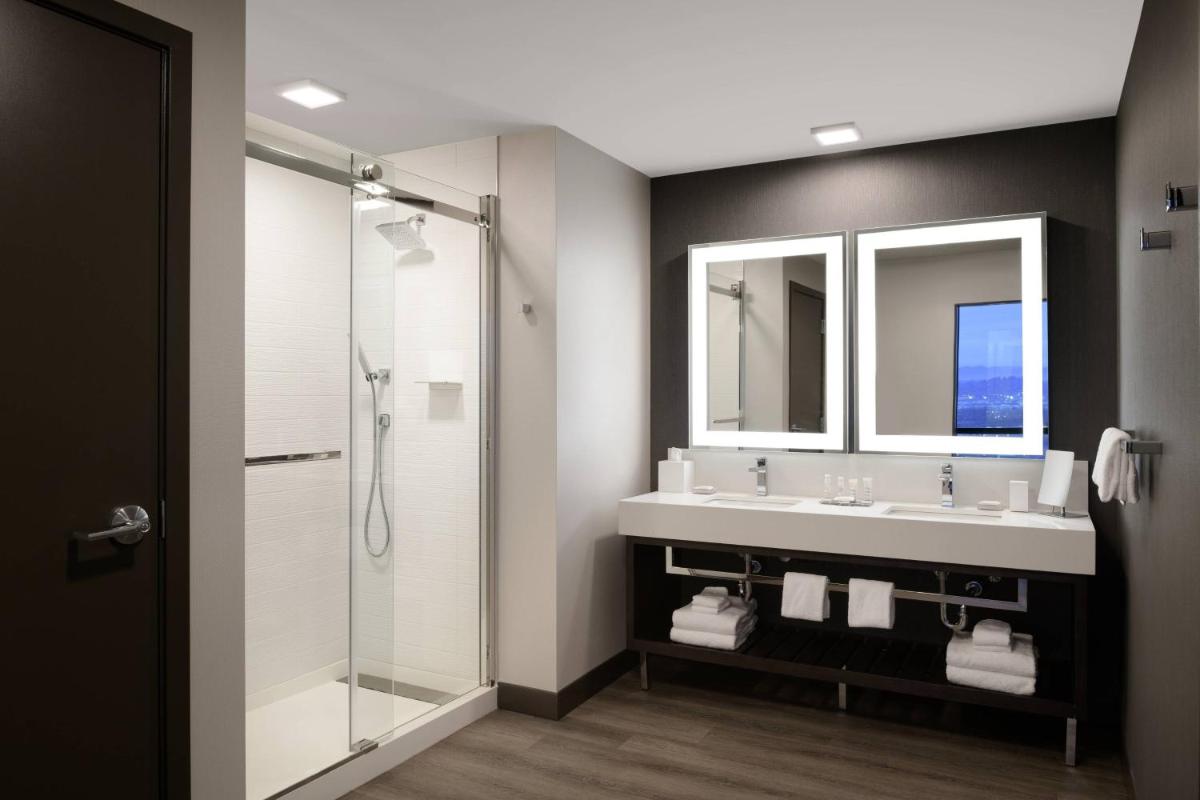 Marriott Tacoma Downtown - Housity