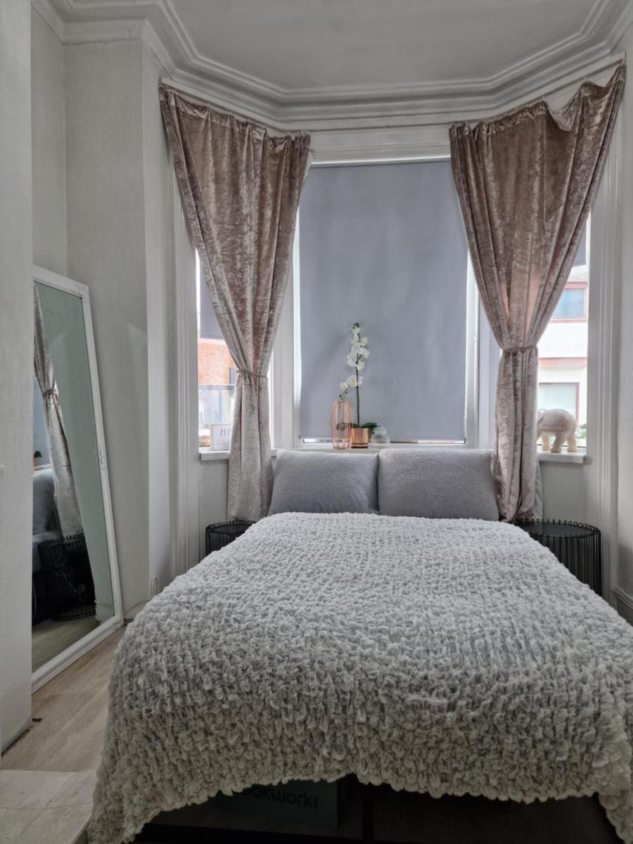 Budget Hostel type rooms, free continental breakfast, pics and full address sent after booking - Housity