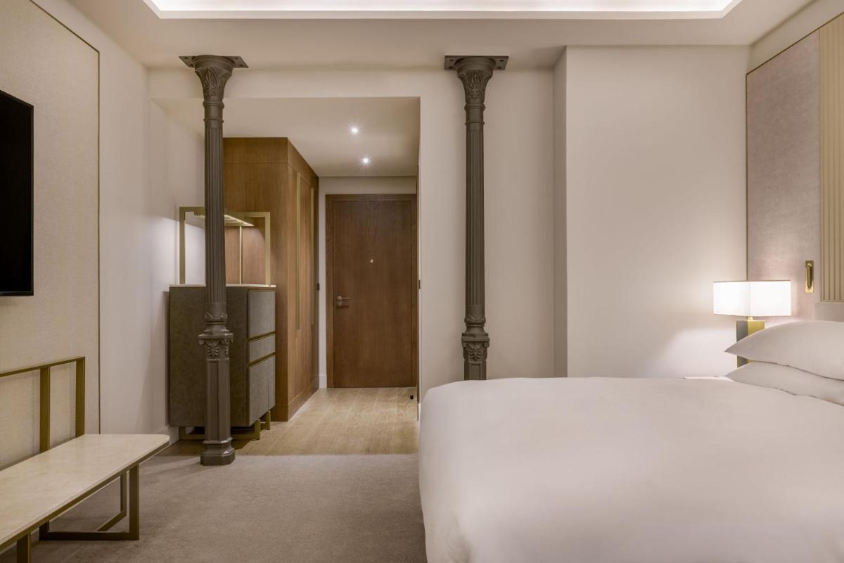 Cama o camas de una habitación en JW Marriott Hotel Madrid